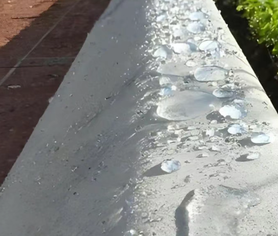 湾岭镇硅烷浸渍涂料在混凝土保护中的应用